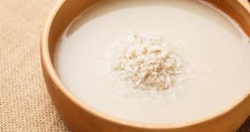 5 فوائد صحية لاستخدام ماء الأرز لتعزيز صحة الجلد والبشرة